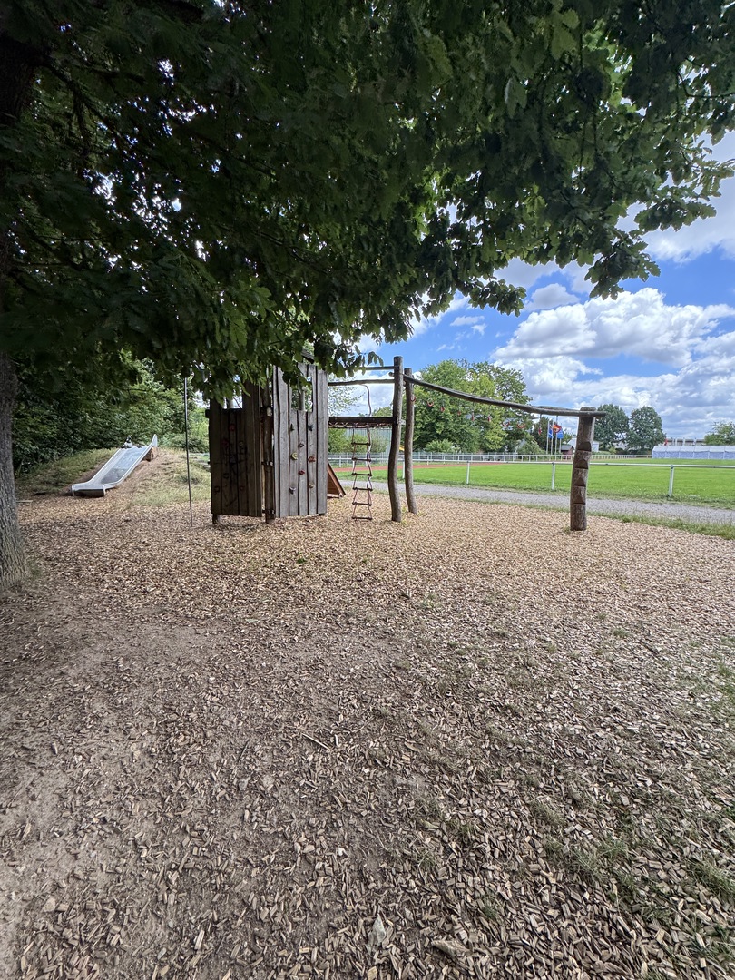 Spielplatz Tübingen Hagelloch - Galeriebild 4