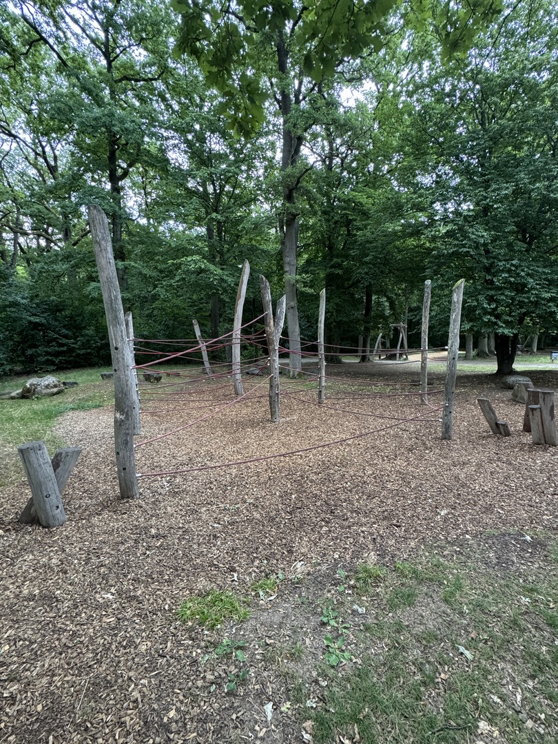 Spielplatz Römergräbern Tübingen - Galeriebild 2