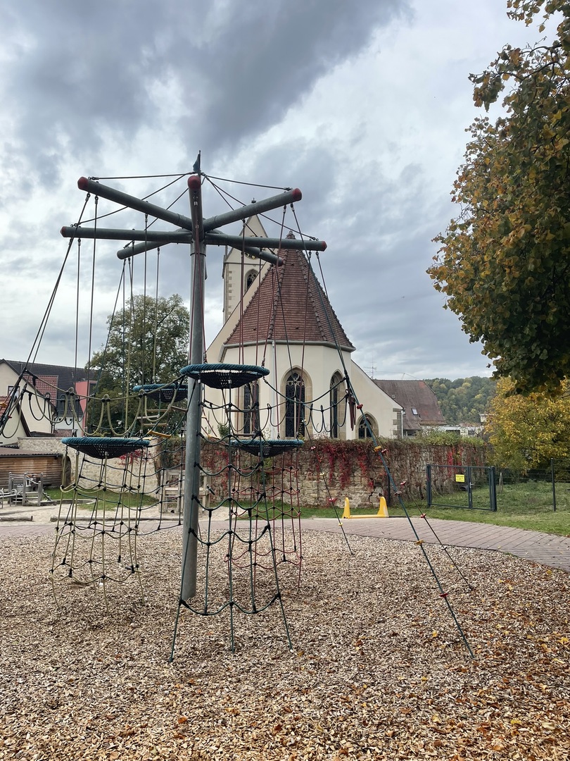 Spielplatz Gänsegarten Neckartenzlingen - Galeriebild 3