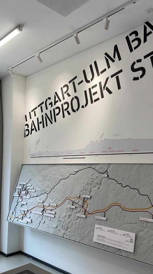 ITS Info Turm Stuttgart Hbf - Galeriebild 1