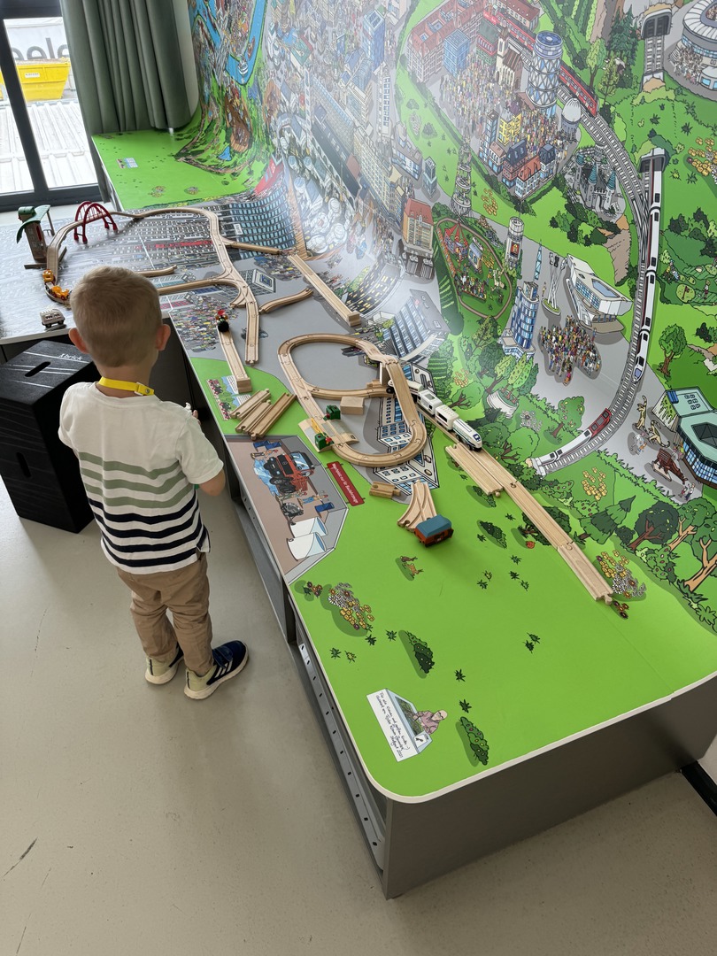 ITS Info Turm Stuttgart Hbf - Galeriebild 3