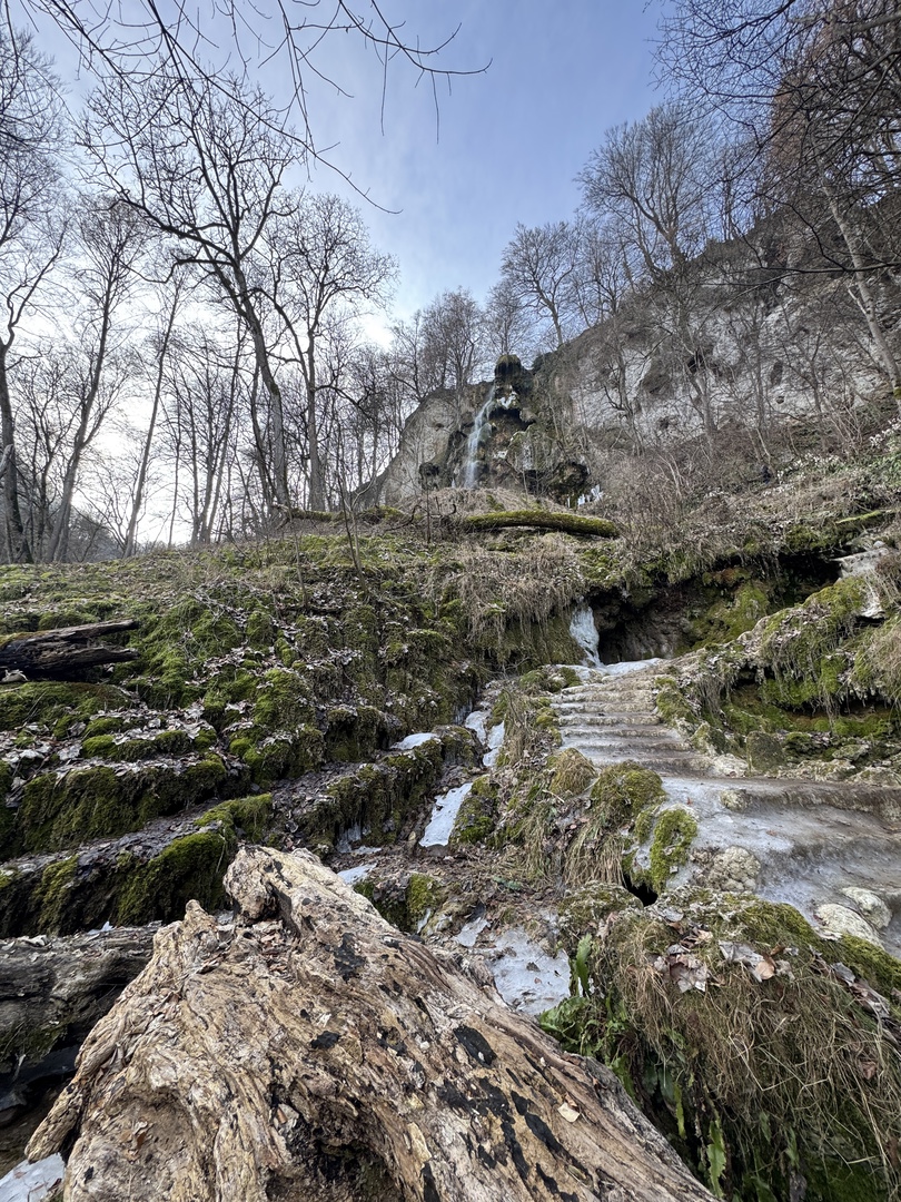Uracher Wasserfall im Winter – Familienwanderung im Eis - Galeriebild 1