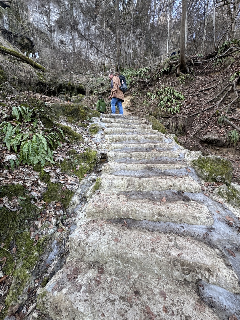 Uracher Wasserfall im Winter – Familienwanderung im Eis - Galeriebild 6