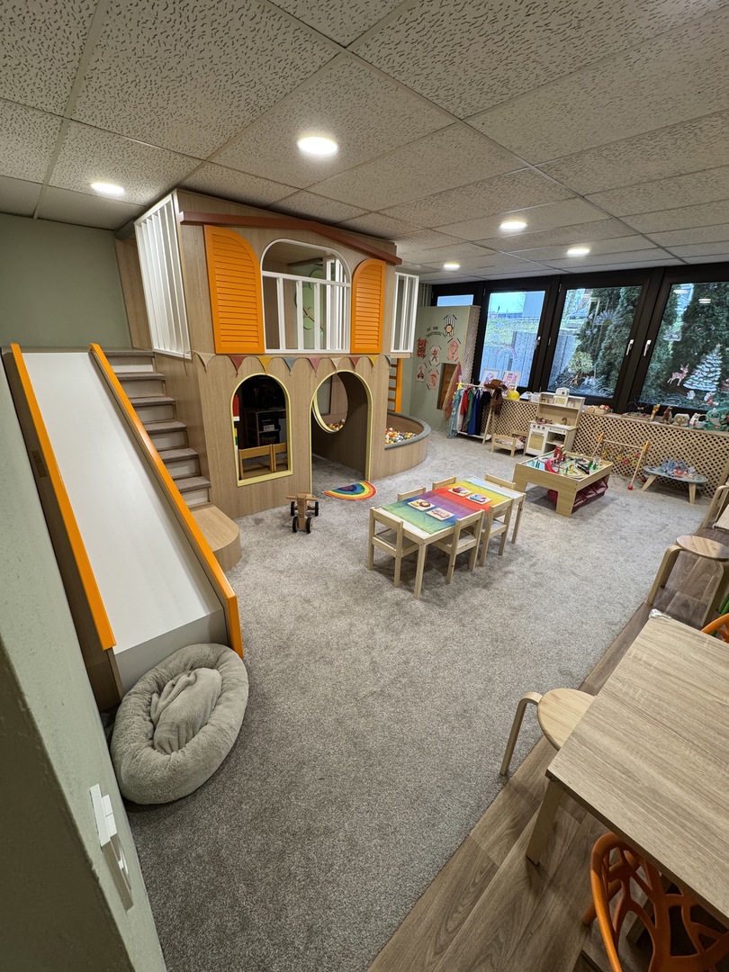 Zauberbaum Familiencafé Eningen – Café & Indoor-Spielplatz - Galeriebild 2