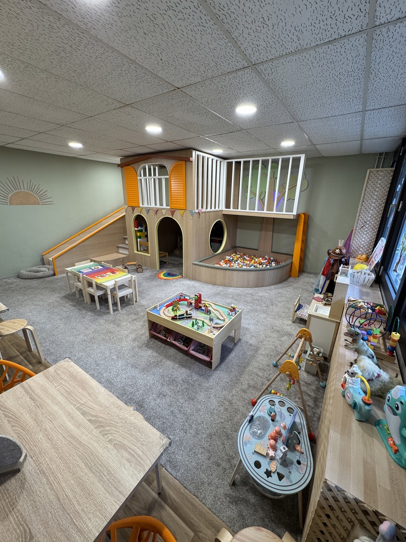 Zauberbaum Familiencafé Eningen – Café & Indoor-Spielplatz - Galeriebild 3