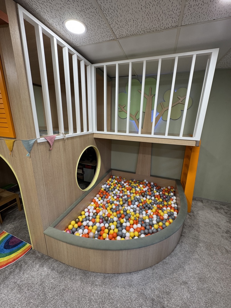 Zauberbaum Familiencafé Eningen – Café & Indoor-Spielplatz - Galeriebild 4