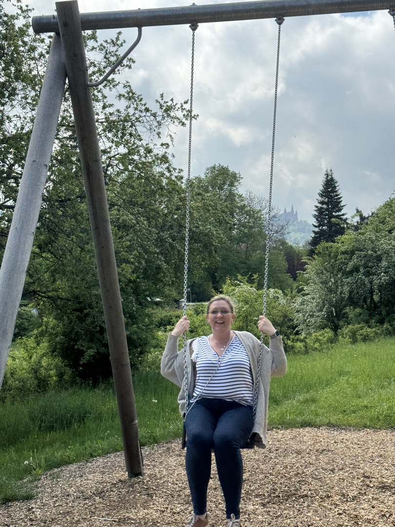 Häppy Schaukelweg Hechingen: 10 Schaukeln & Spielspaß - Galeriebild 1