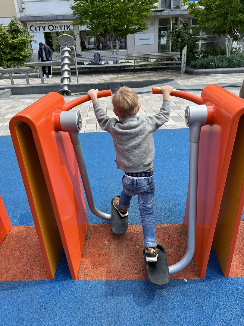 Häppy Schaukelweg Hechingen: 10 Schaukeln & Spielspaß - Galeriebild 9