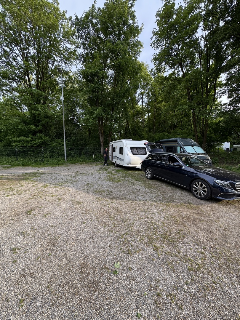 Günstiger Wohnmobilstellplatz in München - Galeriebild 1