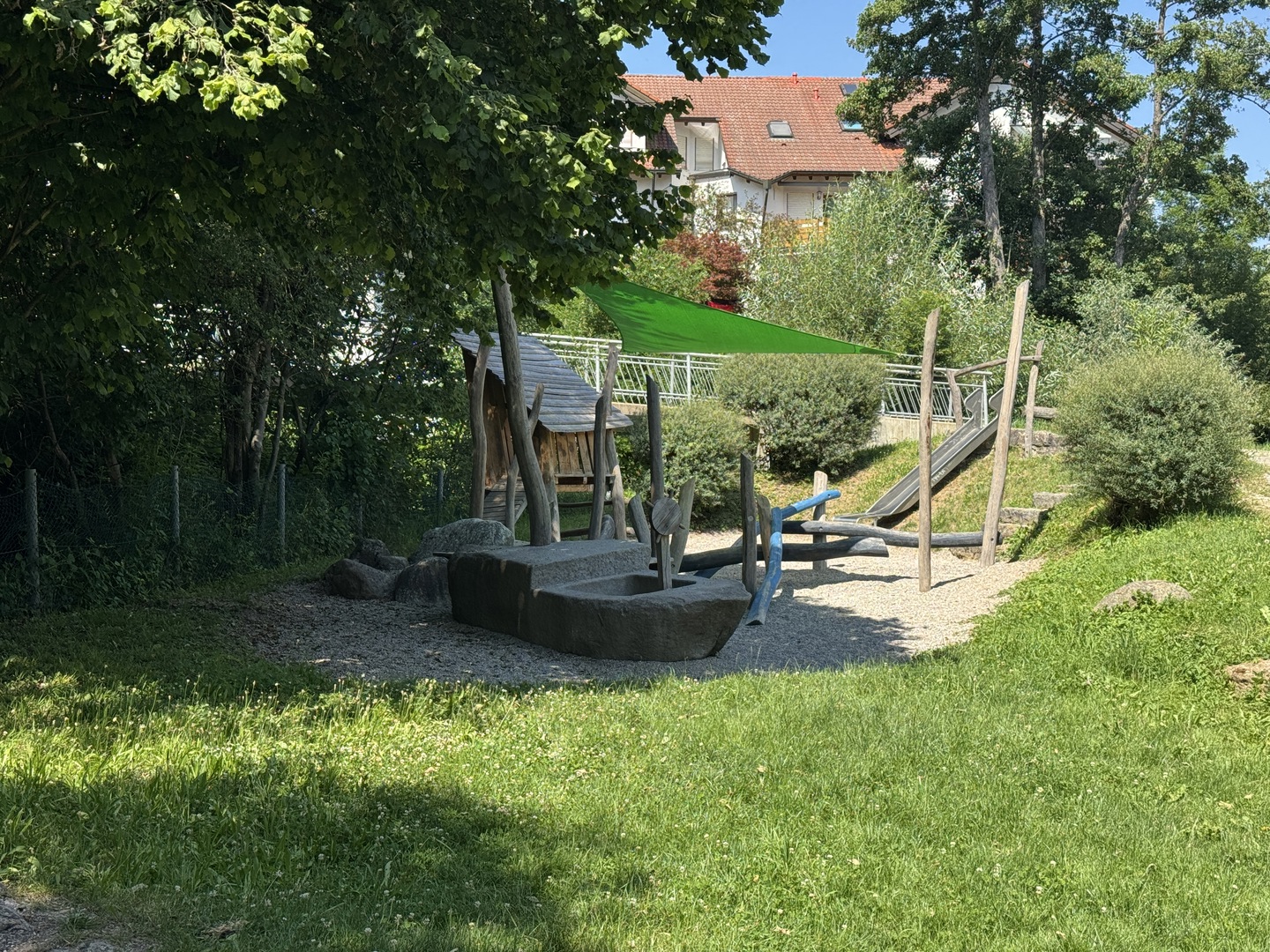 Wasserspielplatz Reichenbach an der Fils – Schattiger Geheimtipp für Familien - Galeriebild 5