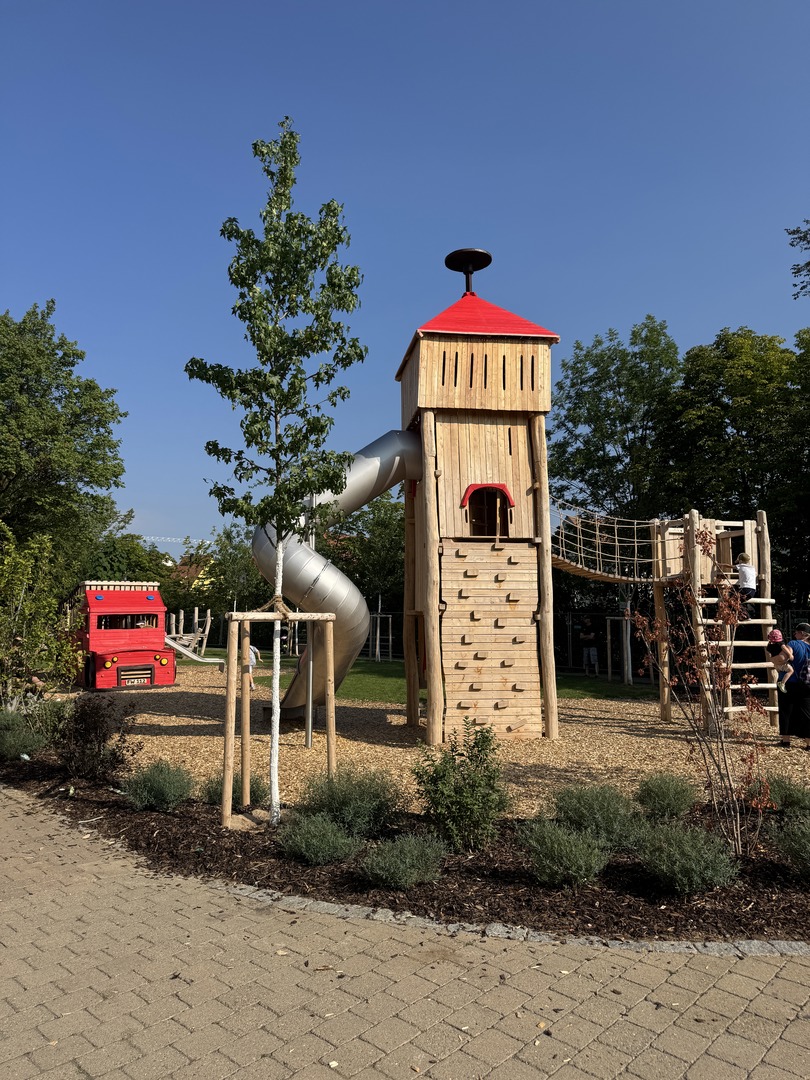 Feuerwehrspielplatz Rottenburg – Neuer Abenteuerspielplatz für kleine Feuerwehrfans - Galeriebild 4