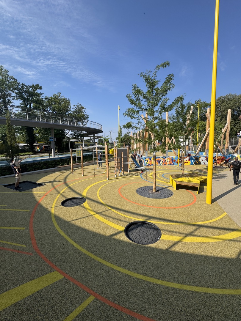 Piratenspielplatz Tübingen – Wasserspaß & Kletterabenteuer - Galeriebild 9
