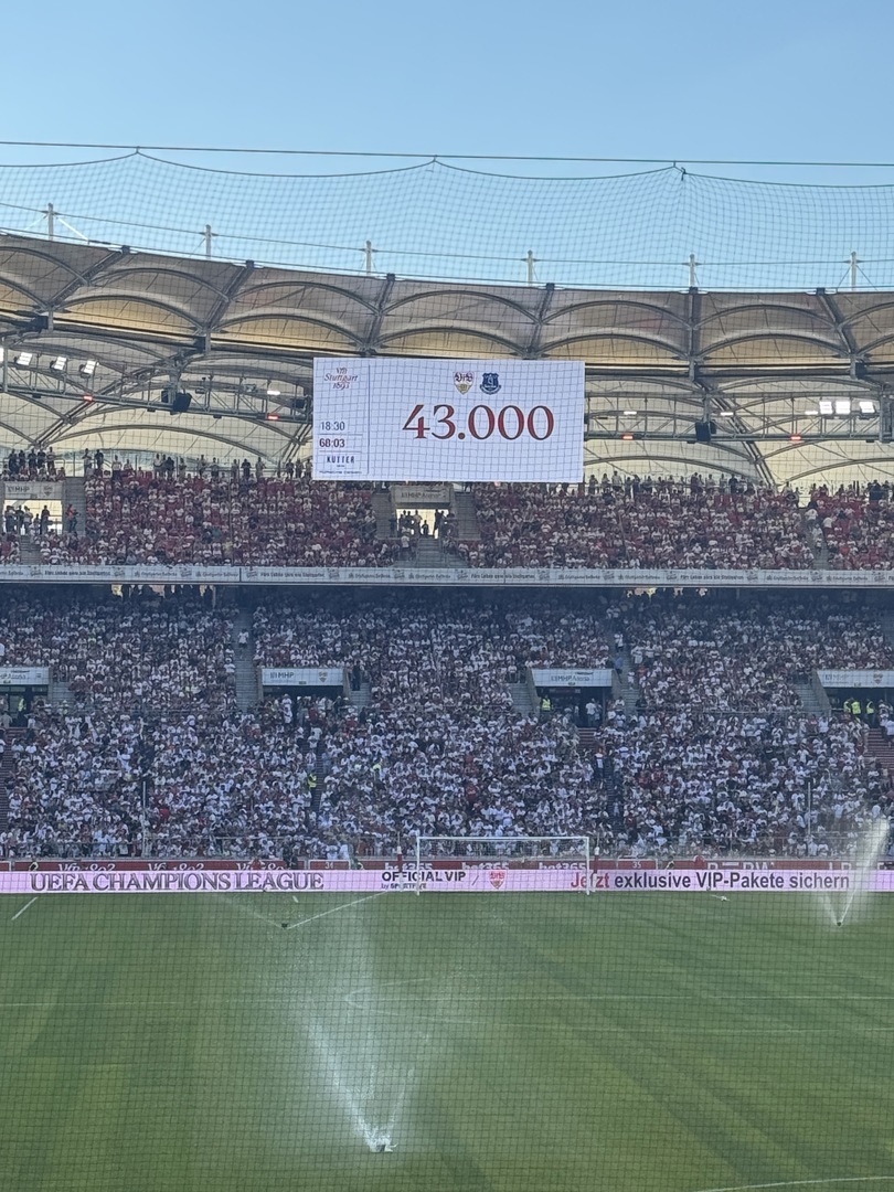 VfB Stuttgart mit Kindern – Fußball-Erlebnis in der MHP Arena - Galeriebild 8