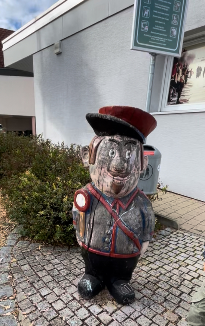 Bahnhof Spielplatz Holzgerlingen - Galeriebild 1