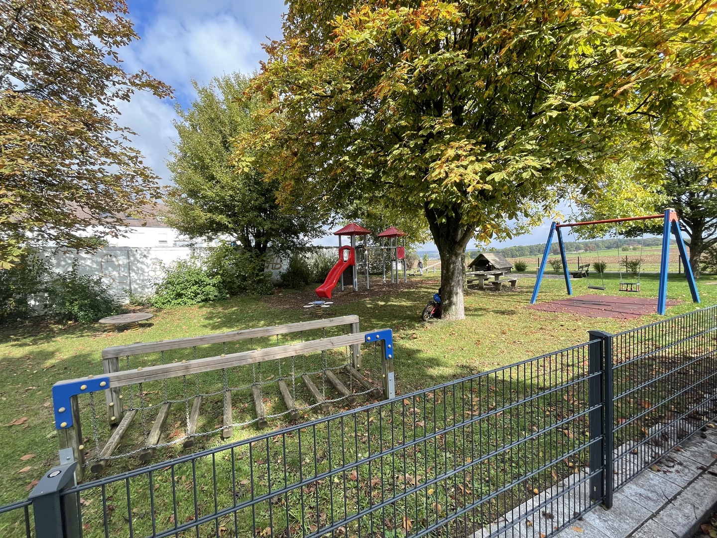 Spielplatz Schlaitdorf - Galeriebild 4