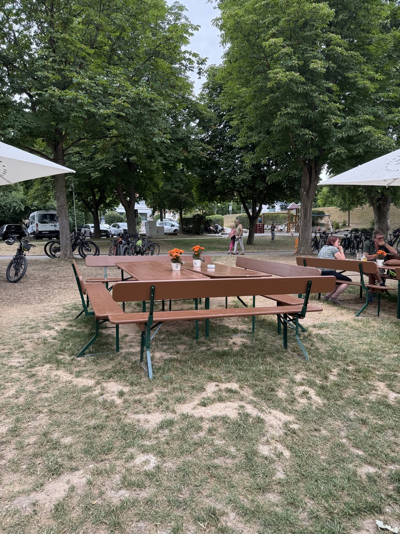 Spielplatz am Schwanengarten Neckartaiflingen - Galeriebild 2