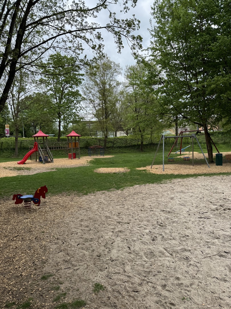 Spielplatz am Aileswasensee Neckartaiflingen - Galeriebild 3