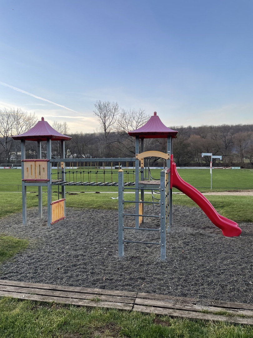 Spielplatz Neckartenzlingen Heiliger Bronn - Galeriebild 3