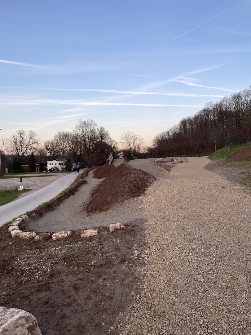 Spielplatz Neckartenzlingen Heiliger Bronn - Galeriebild 7