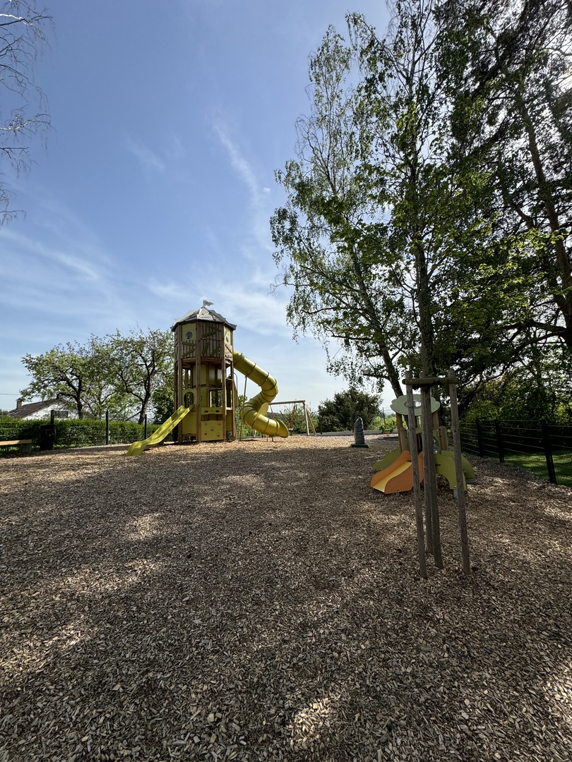 Spielplatz Neckartenzlingen Panoramastraße - Hauptbild