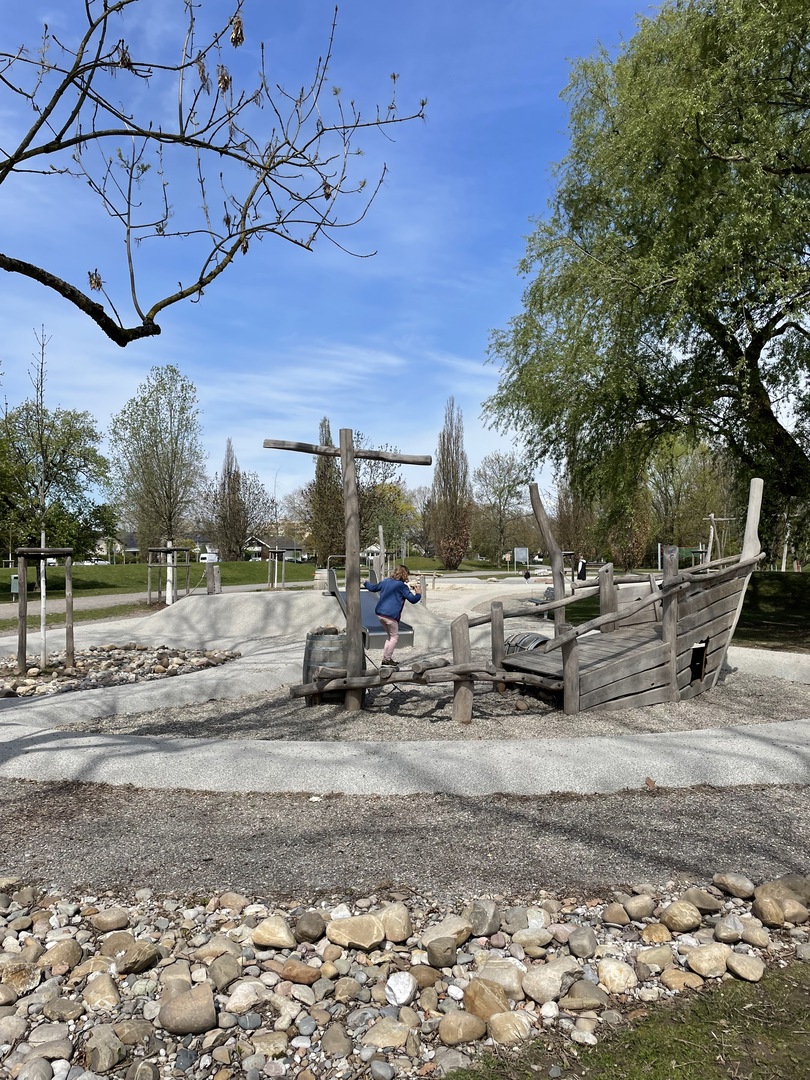 Gifiz-See Offenburg mit Tiergehege un Wasserspielplatz - Galeriebild 6