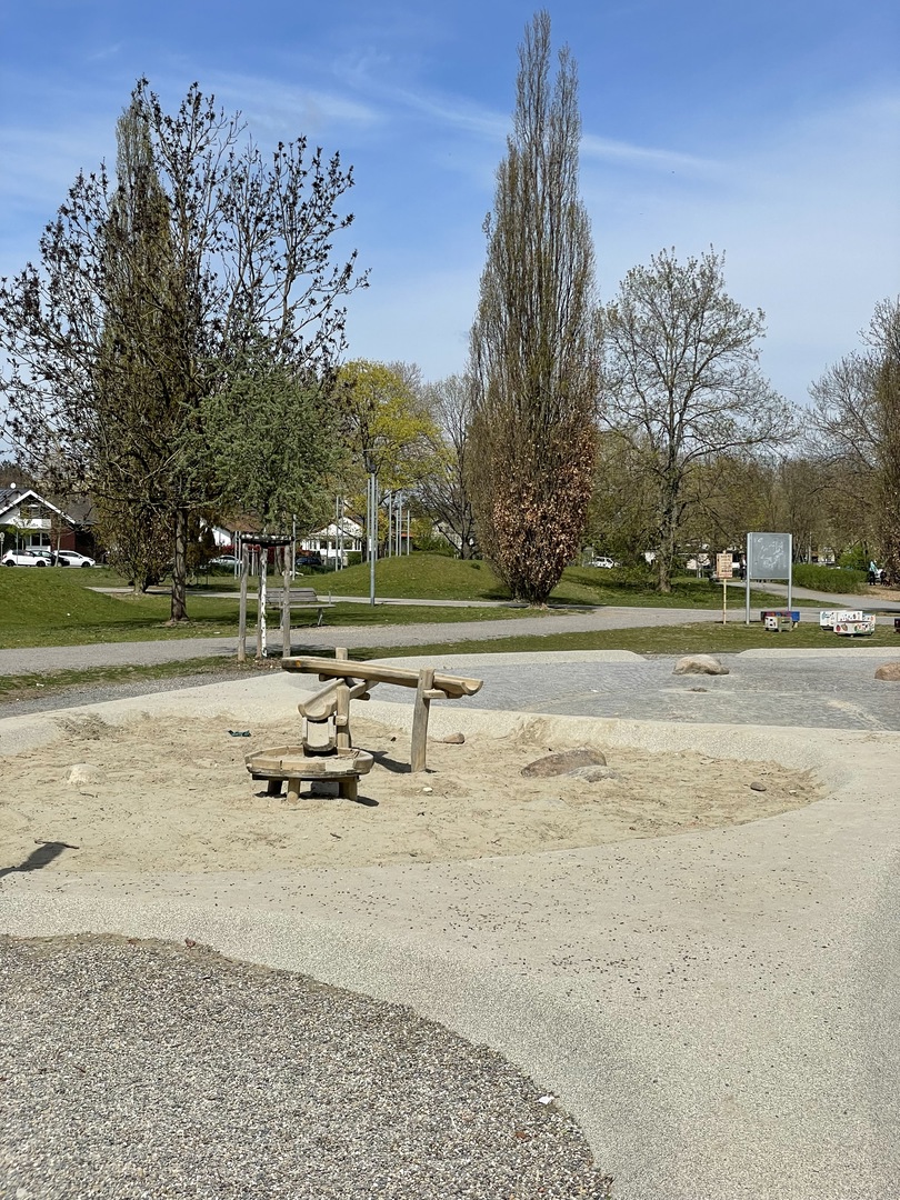 Gifiz-See Offenburg mit Tiergehege un Wasserspielplatz - Galeriebild 10